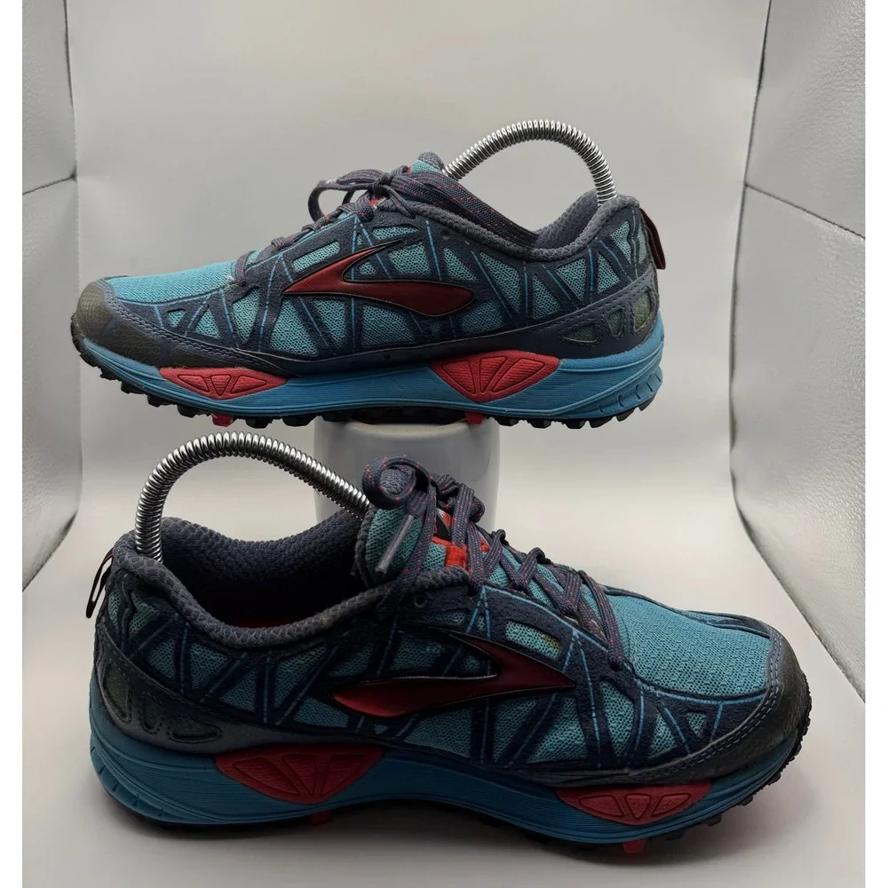 Brooks conquer elements
